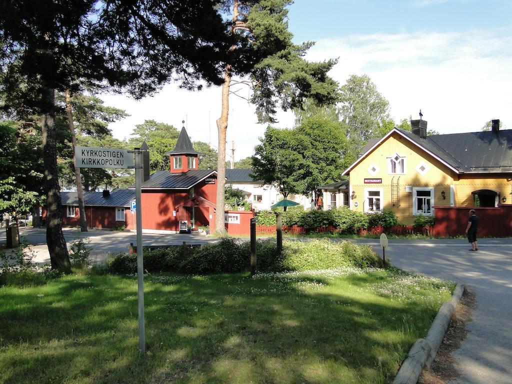 & Cafe Lanterna